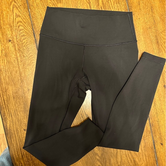 Black Lululemon Wunder Under High Rise Leggings - Picture 1 of 5